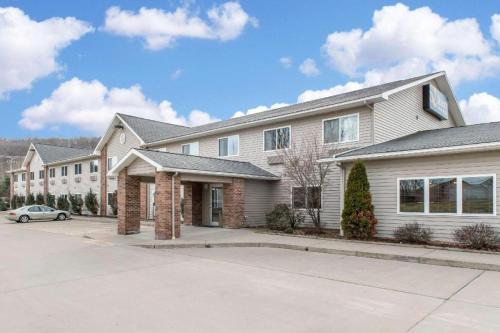 Quality Inn & Suites in Titusville, USA