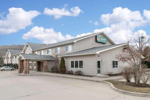 Quality Inn & Suites in Titusville, USA