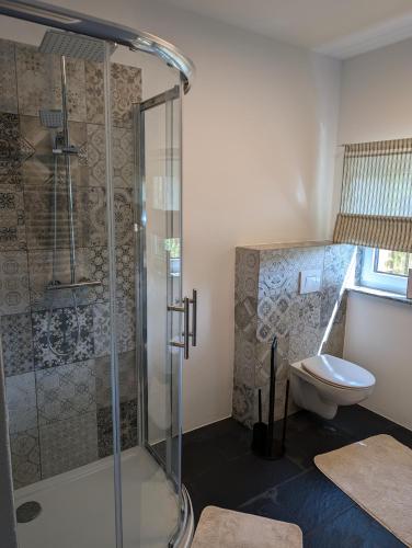 Zuhanyzó, Ferienwohnung zum Hühnerstall (Ferienwohnung zum Huhnerstall) in Schwarzenbach an der Saale