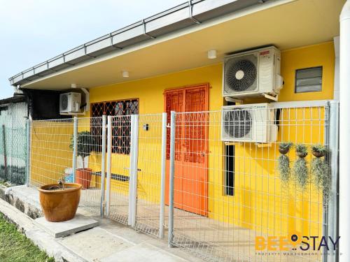 Jenjarom Modern Homestay Jenjarom Modern Homestay