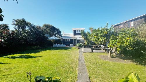 Oceanside oasis in ฮอโมอานา