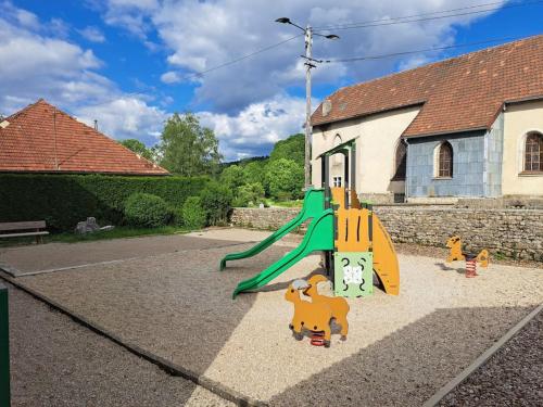 Maison La Roche du Miroir in Montbeliardot