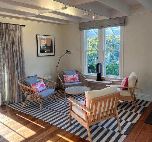 บริการและสิ่งอำนวยความสะดวก, Rose Cottage Kahutara in มาร์ตินโบรช์