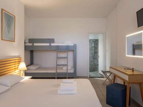 Niforeika Beach Hotel - image 3