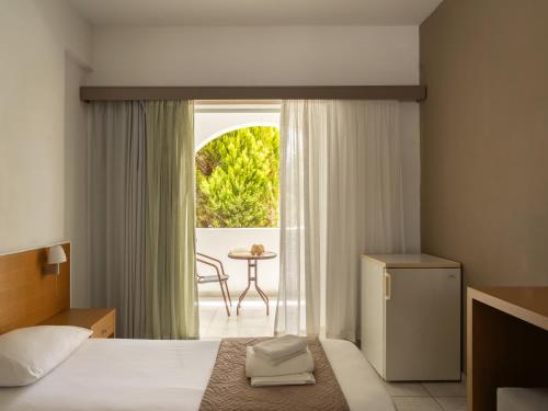 Niforeika Beach Hotel - image 11