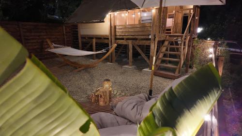 Létesítmények, Twiga tenda su palafitta in Porto Maurizio