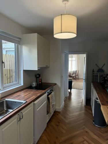Original 1920s City center house fully renovated, Dublín (foto 6)