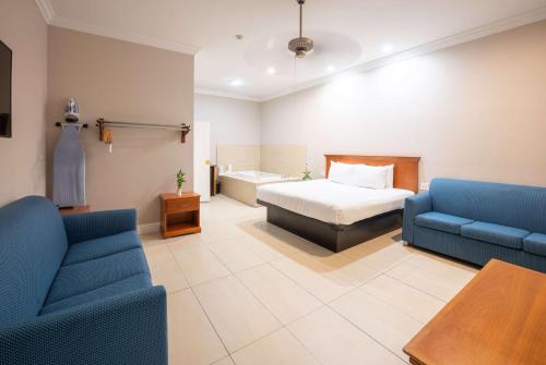 Ramada Limited Redondo Beach Room Type - King Studio Suite - Non-Smoking