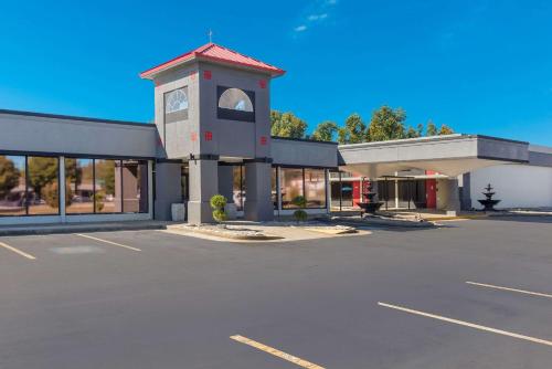 Econo Lodge in Cave City, USA