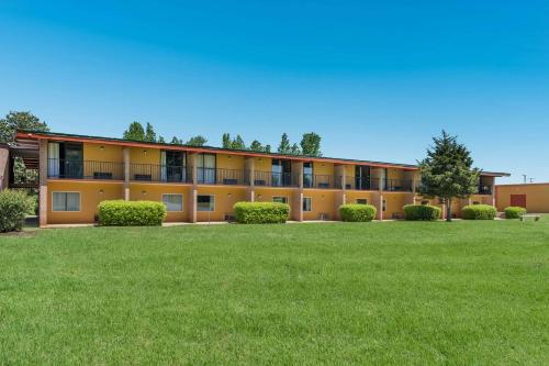 Econo Lodge in High Point, USA