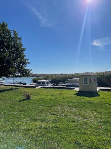 ทัศนียภาพ, Cosy little house with sea view and great location in ทรอสซา