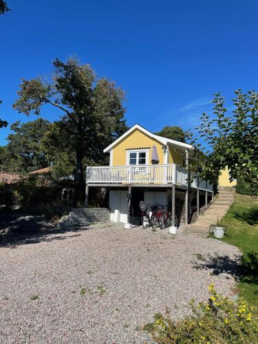 Cosy little house with sea view and great location in ทรอสซา