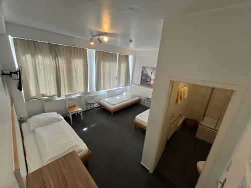 Hotel Schwarzer Bar near Historisches Museum Hannover