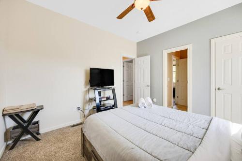 Three-Bedroom House image 3