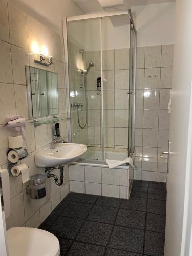 Hotel Schwarzer Bär - image 4