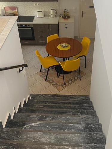 المرافق, Stella's House in Nea Poli