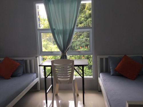 Ananas Samui Hostel near Laem Sor Pagoda