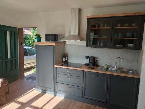 virtuve, Neue Ferienwohnung 'Caracterre' auch Monteur- und Langzeitvermietung in Waldfeucht