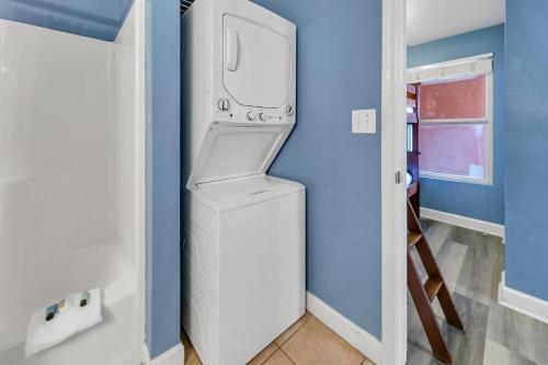 Shores of Panama 2112 by RealJoy - image 11