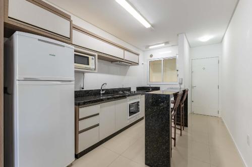 Excelente Apartamento a 290m da Praia de Bombinhas - image 2