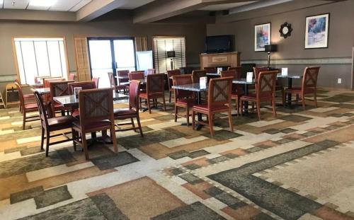 ห้องอาหาร, Blue Way Inn Eagan Extended Stay Minneapolis Airport Eagan North MN in อีแกน (MN)