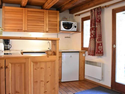 Chalet typique 8 personnes a Meribel, calme et pittoresque - FR-1-180-190 in ลา กิตตาซ