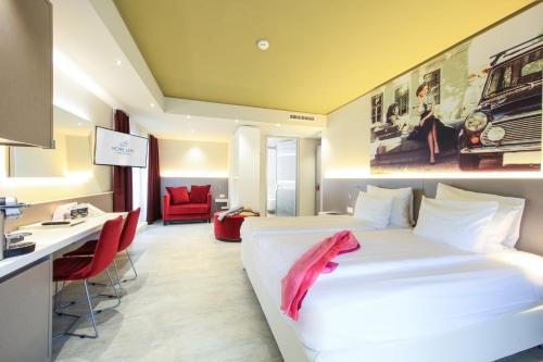 Hotel City Locarno - Tap to explore photos