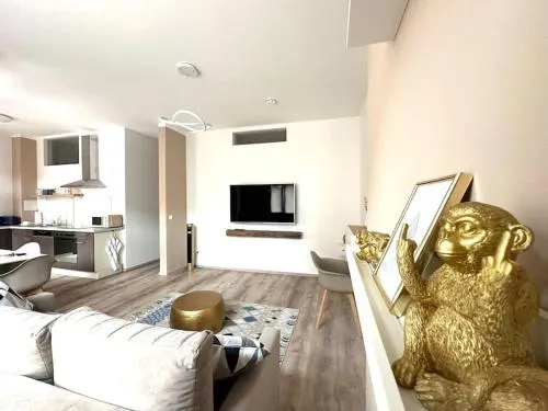 Classy City-Apartment - Netflix-Parkplatz-Balkon-Zentrum-BTU-Kaffeevollautomat in Cottbus, Deutschland