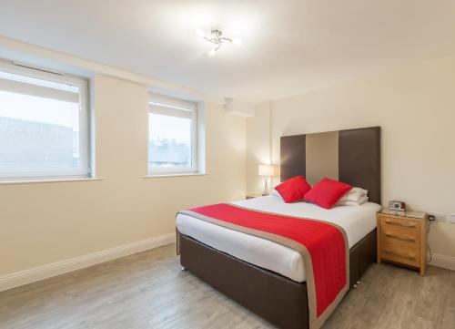 Central Point Apartments Basingstoke - image 2