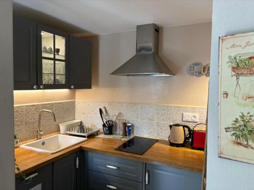 Kitchen, Le Petit Hureau in La Grue