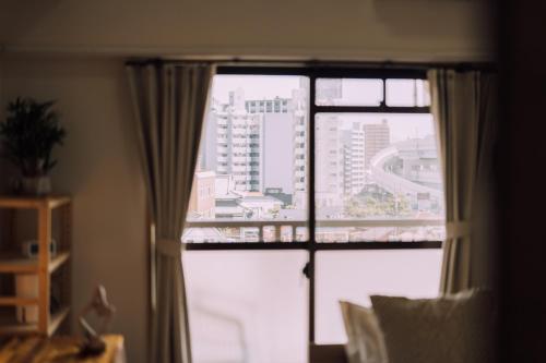 New! 7 Top floor Japandi loft in Prime Location