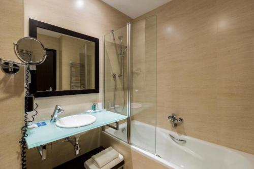 LCB Hotel Fuenlabrada - image 2