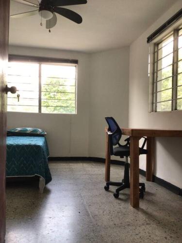 Cozy room in Laureles private bathroom #201-1