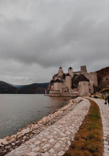 ทัศนียภาพ, Brvnara Mila Vinci in วินชี