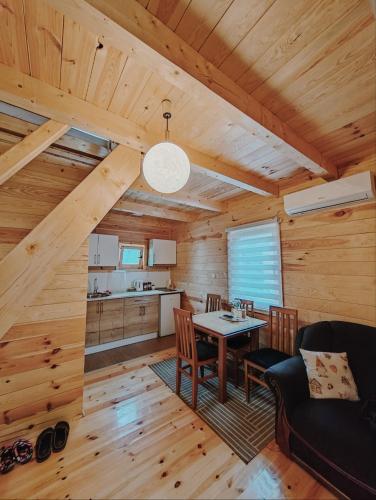 Brvnara Mila Vinci in วินชี