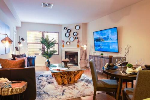1 Bedroom XL Condo with King bed, Garden View, Parking Included, Los Angeles (photo 4)