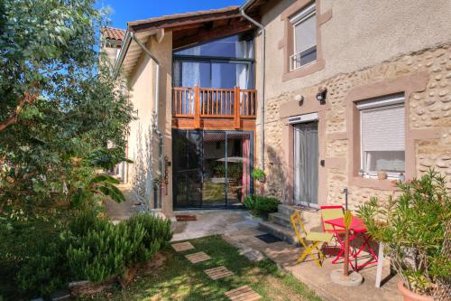 Exterior view, Les Figuets in Other