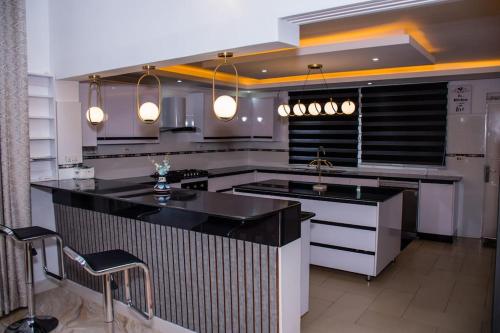 ORANA Luxury Palace in เอลดอเรต