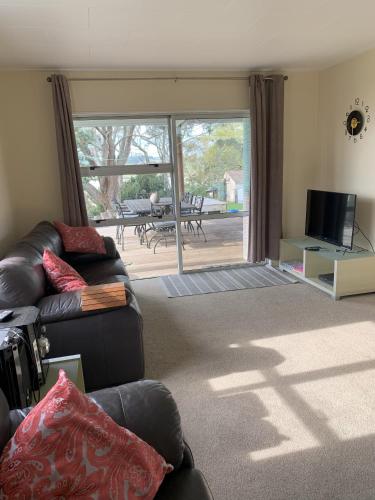 Facilities, Large riverfront home with spa and stage in Te Kopuru