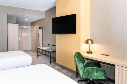 SpringHill Suites by Marriott Baltimore Downtown Convention Center Area - image 5