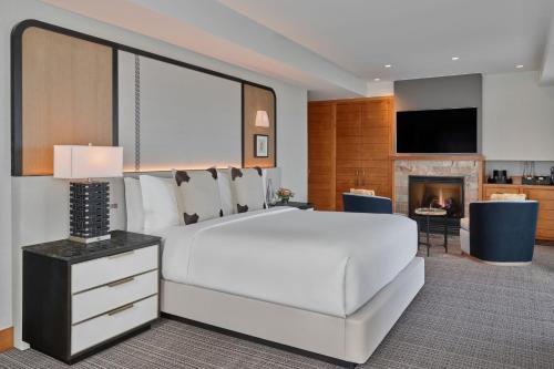 1 queen bed