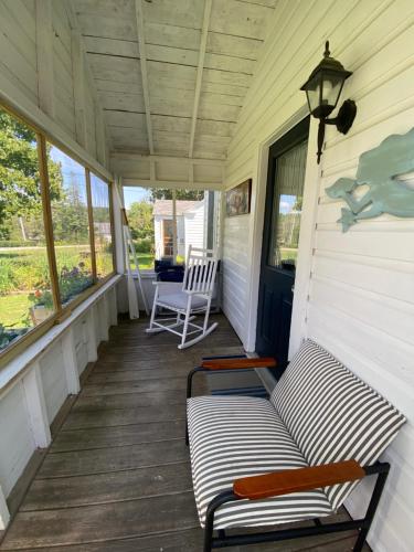 Bar Harbor Cottages & Suites - image 6