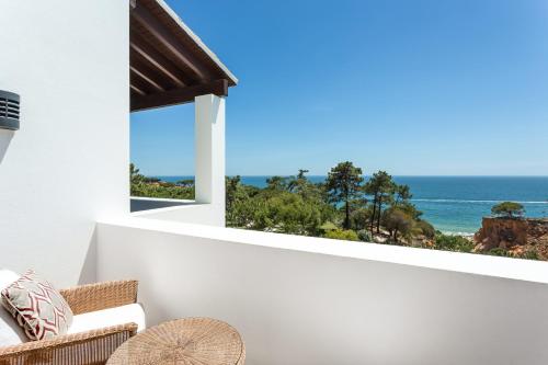 Grand Deluxe Twin Room with Balcony and Ocean View room in Pine Cliffs Hotel a Luxury Collection Resort Algarve