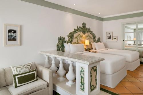 Grand Deluxe Twin Room with Balcony and Resort View image 4