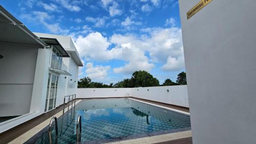 Skats, PROSLAND HOTELS in Puthanathani