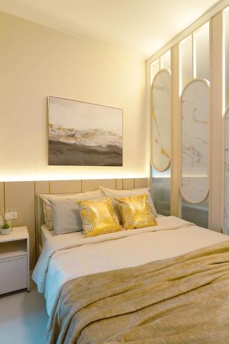 Casa Eleganza at Fame Residences - 1BR corner unit, CBD, Gym, Pool, WiFi, Great View