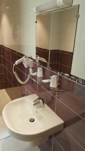 車站酒店 (Hotel de la Gare) in 梅濟東卡農