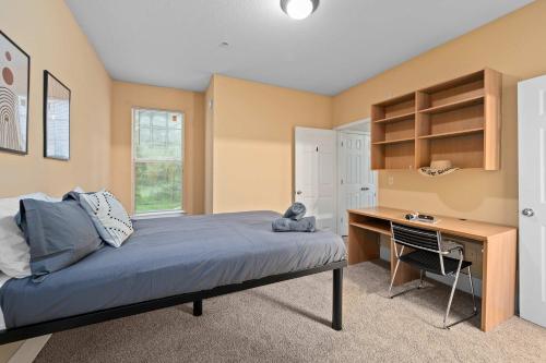 1 MI to USF Pool & Gym Access Free in Tampa, USA