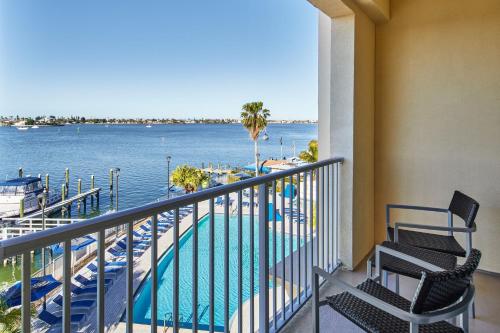 Úszómedence, Courtyard by Marriott St. Petersburg Clearwater/Madeira Beach in Madeira Beach
