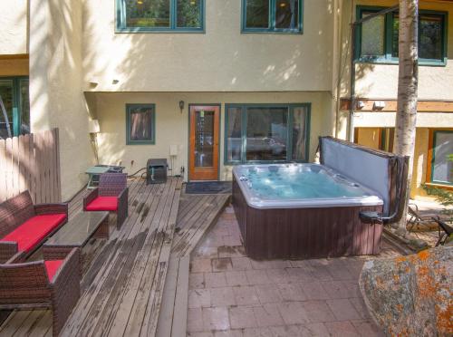 Eiger Chalet 10 townhouse in Vail, USA